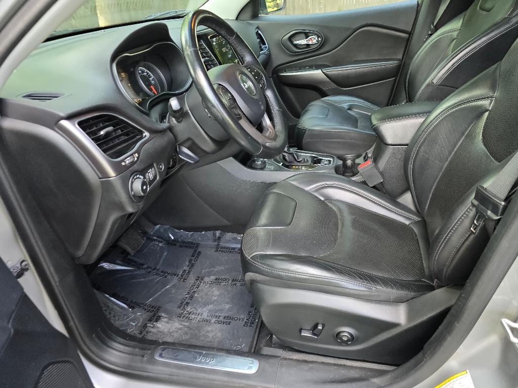 used 2019 Jeep Cherokee car, priced at $15,881