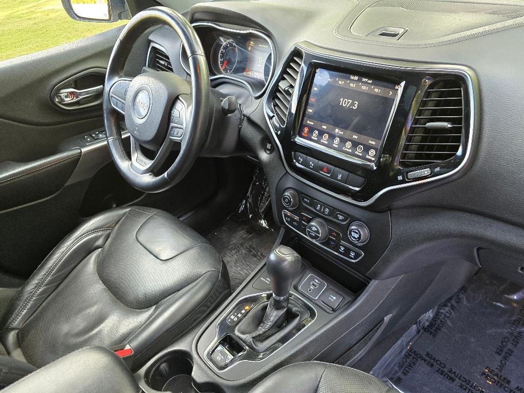 used 2019 Jeep Cherokee car, priced at $15,881