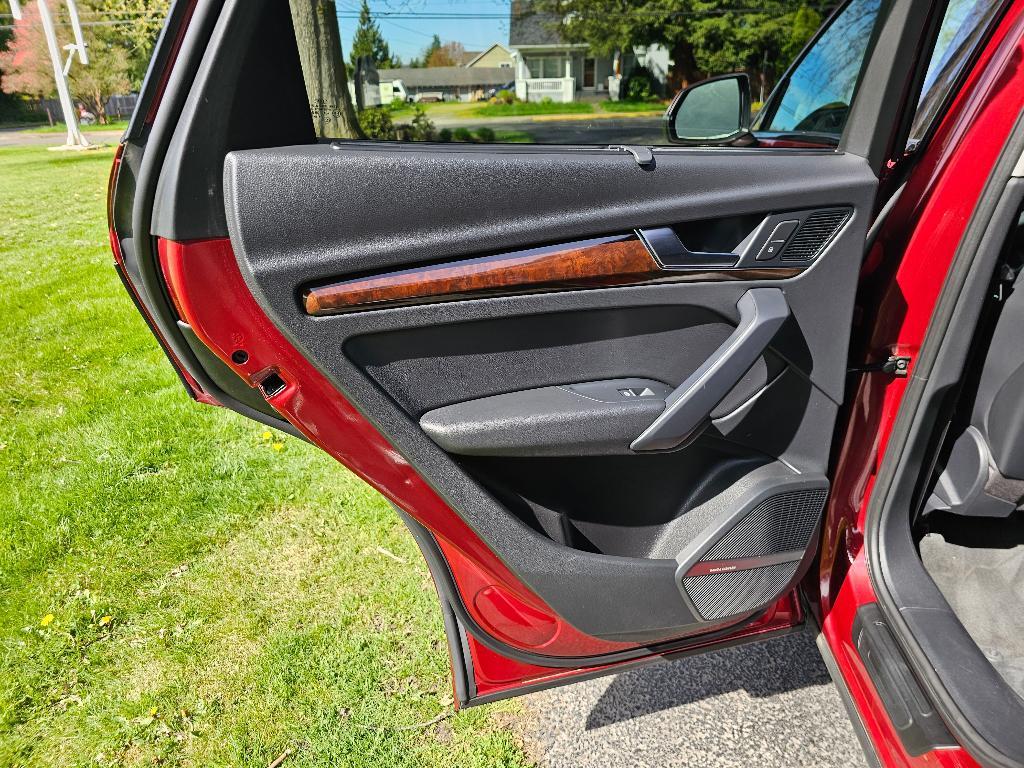 used 2018 Audi Q5 car, priced at $17,881