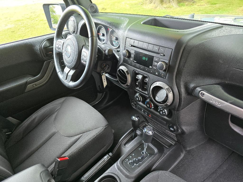 used 2014 Jeep Wrangler Unlimited car, priced at $20,881