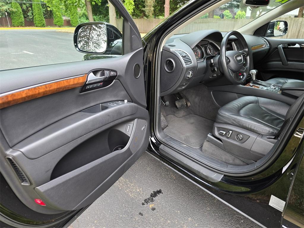used 2015 Audi Q7 car, priced at $14,881