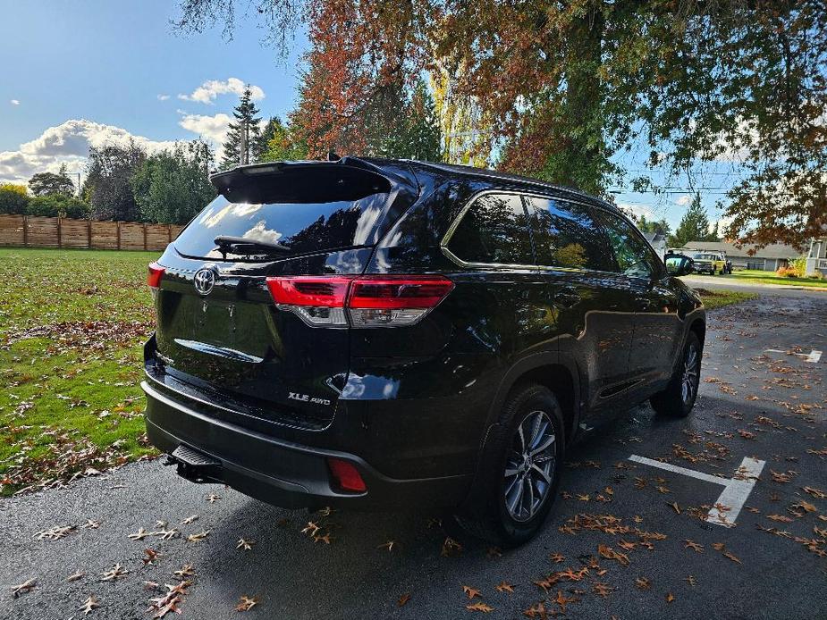 used 2018 Toyota Highlander car, priced at $25,881