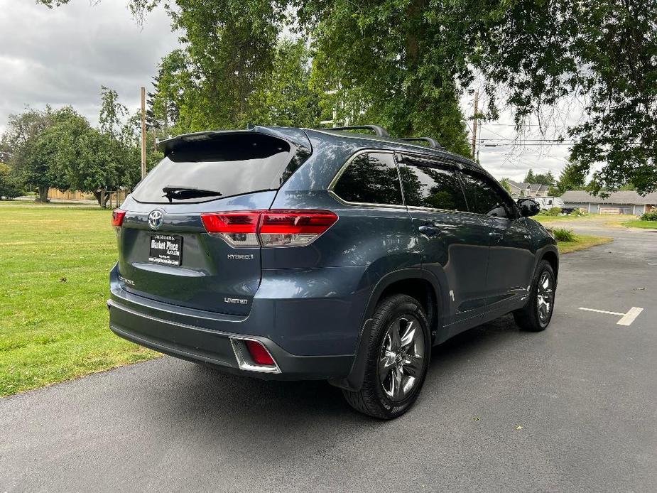 used 2017 Toyota Highlander Hybrid car, priced at $28,881