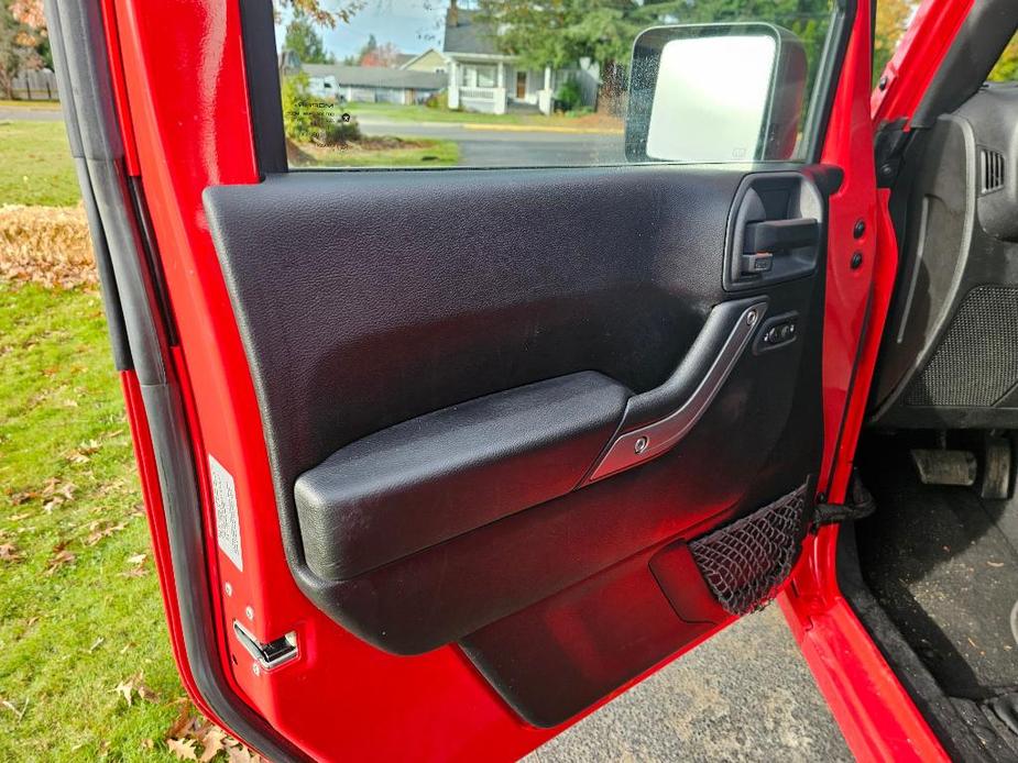 used 2015 Jeep Wrangler Unlimited car, priced at $22,881