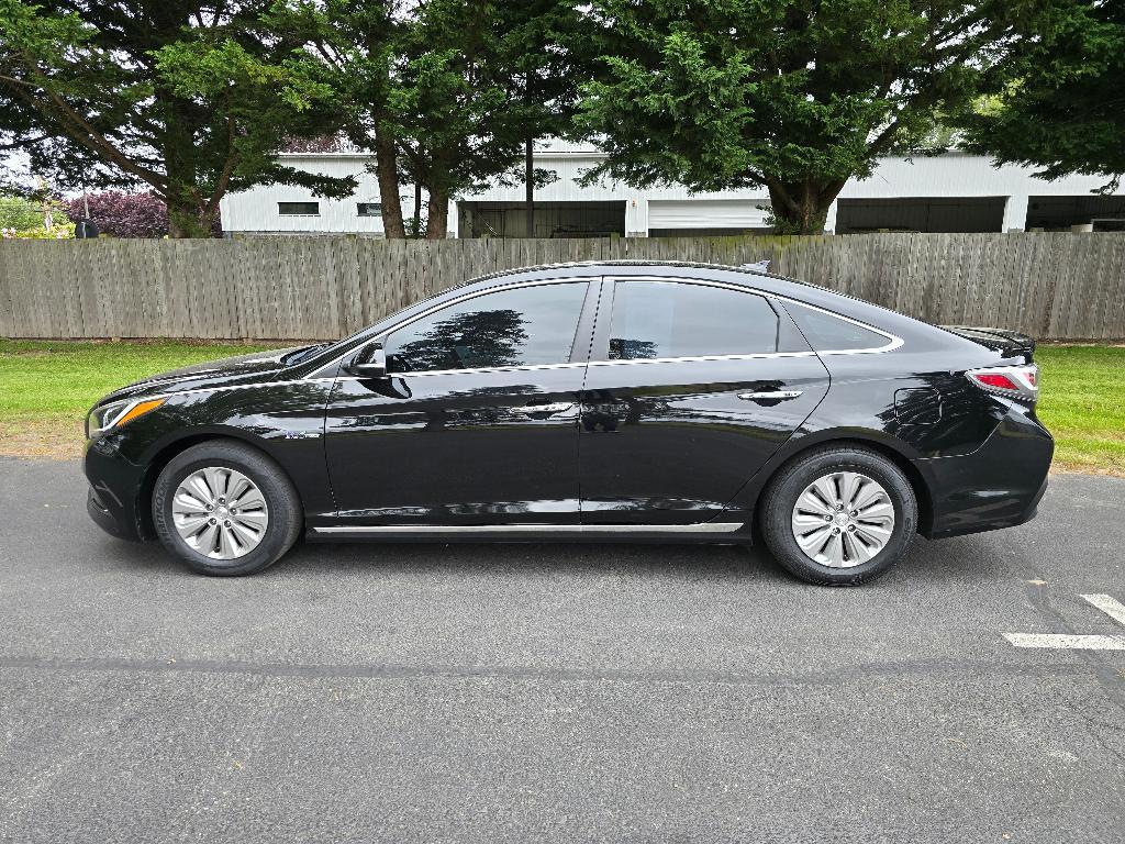 used 2017 Hyundai Sonata Hybrid car, priced at $14,881