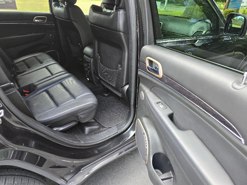 used 2015 Jeep Grand Cherokee car, priced at $17,881