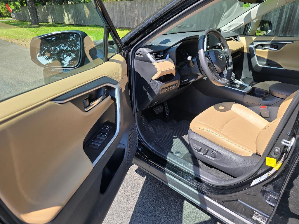 used 2021 Toyota RAV4 Hybrid car, priced at $32,881
