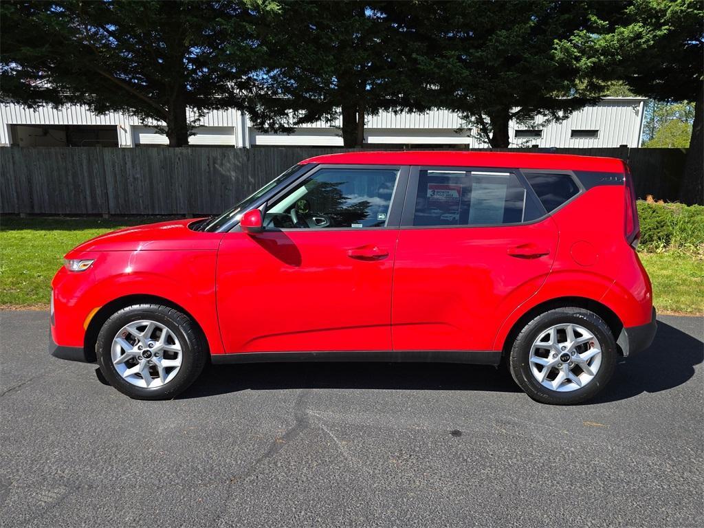 used 2021 Kia Soul car, priced at $16,881