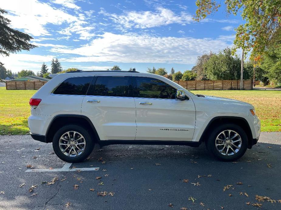 used 2016 Jeep Grand Cherokee car, priced at $17,881