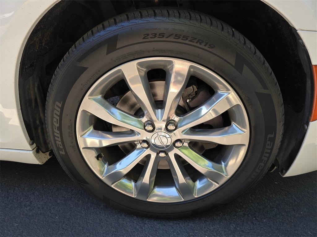 used 2018 Chrysler 300 car, priced at $15,881