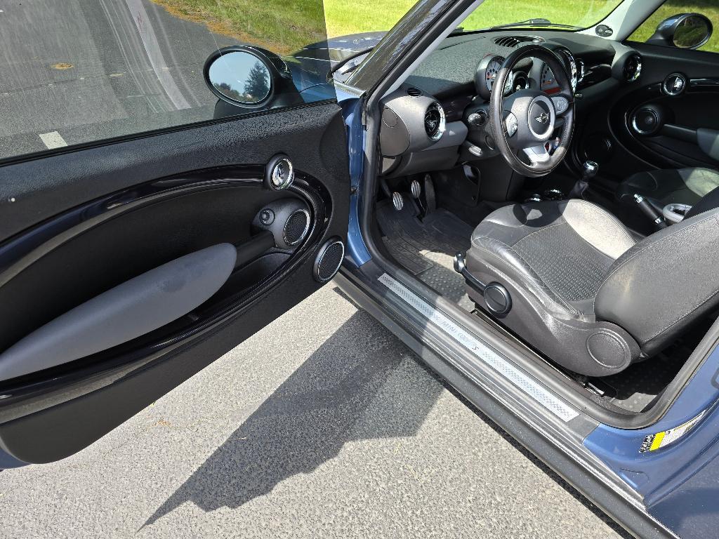 used 2010 MINI Cooper Clubman car, priced at $8,881
