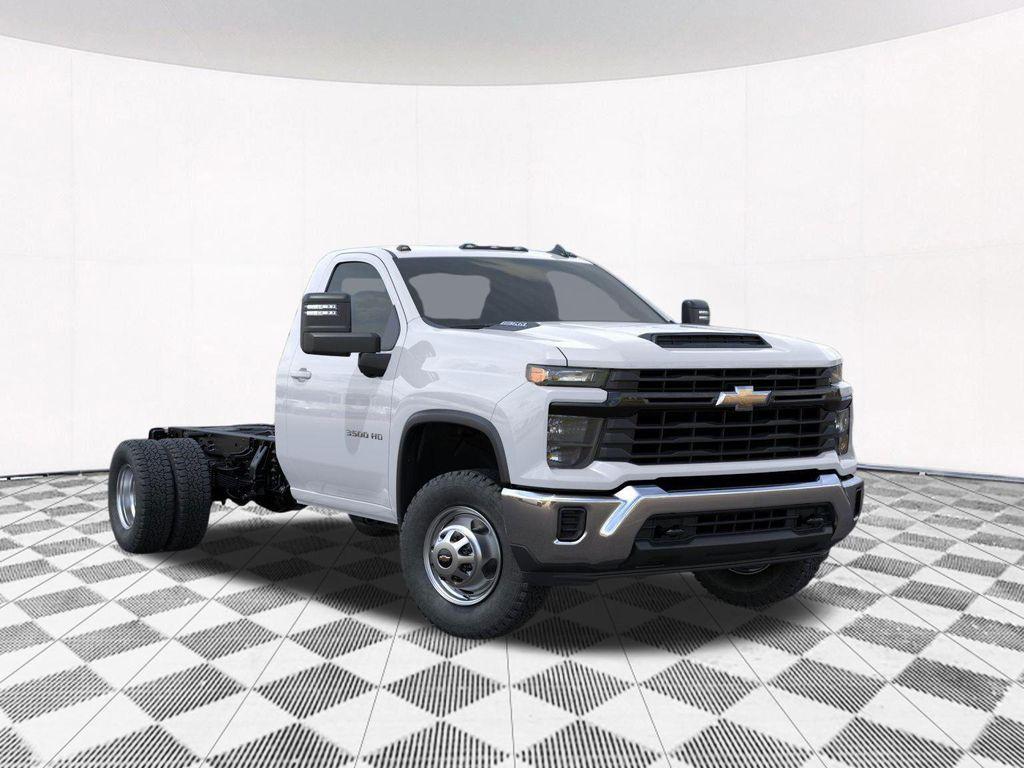new 2025 Chevrolet Silverado 3500 car, priced at $71,995