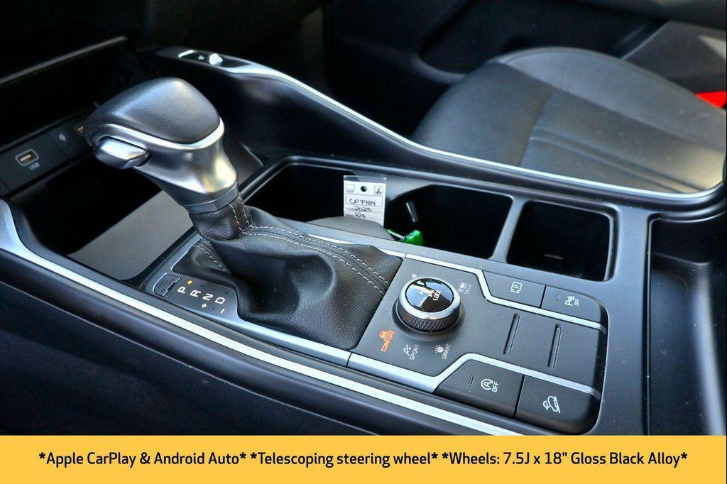 used 2023 Kia Sorento car, priced at $23,087