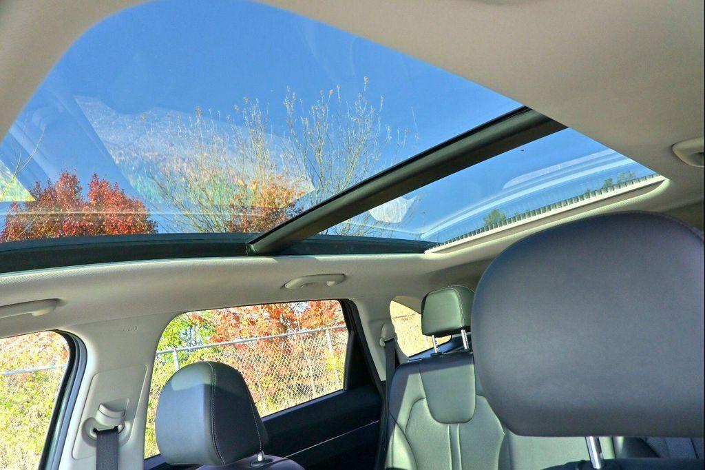 used 2023 Kia Sorento car, priced at $23,087