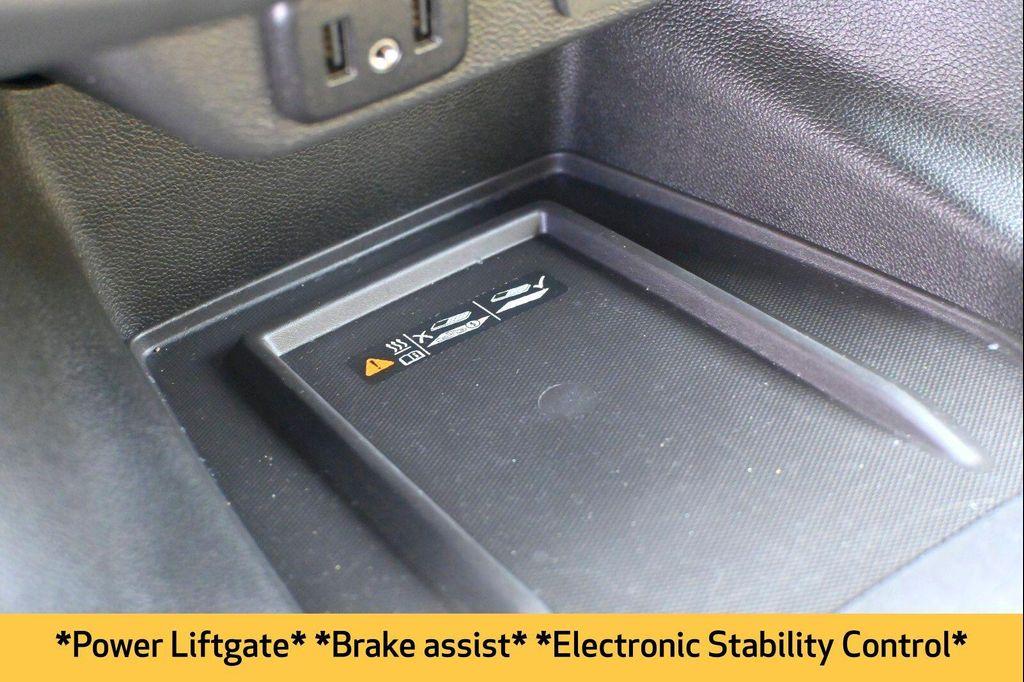 used 2023 Chevrolet Traverse car, priced at $33,249