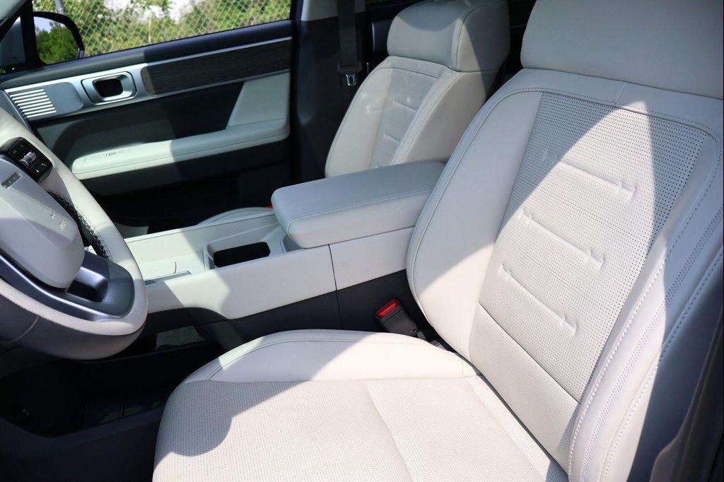 used 2025 Hyundai Santa Fe car, priced at $43,660