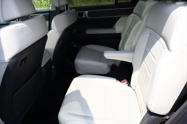 used 2025 Hyundai Santa Fe car, priced at $47,999