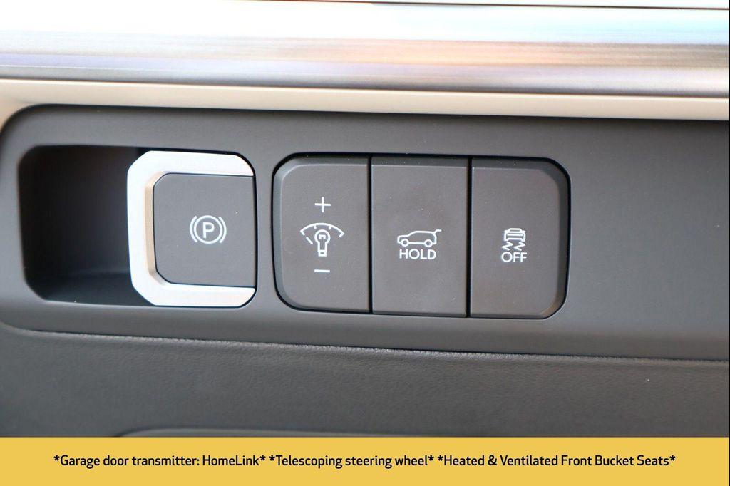 used 2025 Hyundai Santa Fe car, priced at $43,660