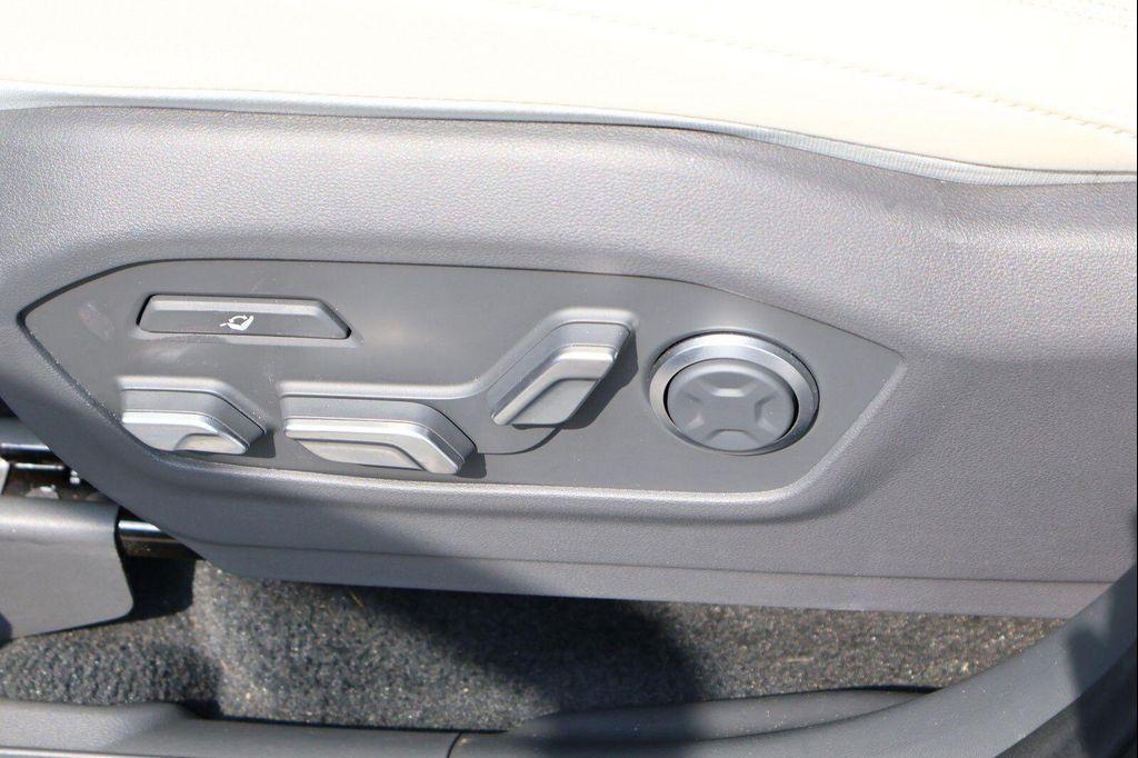 used 2025 Hyundai Santa Fe car, priced at $43,660