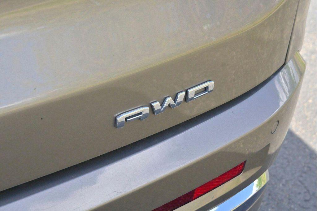 used 2023 GMC Acadia car, priced at $35,442