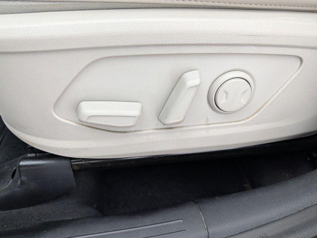 used 2022 Kia Sorento car, priced at $27,398