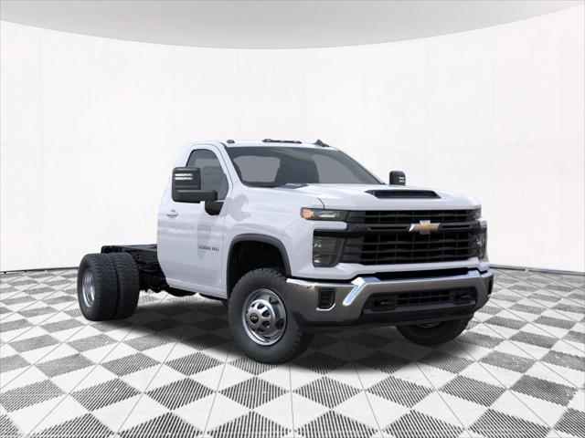new 2025 Chevrolet Silverado 3500 car, priced at $46,664