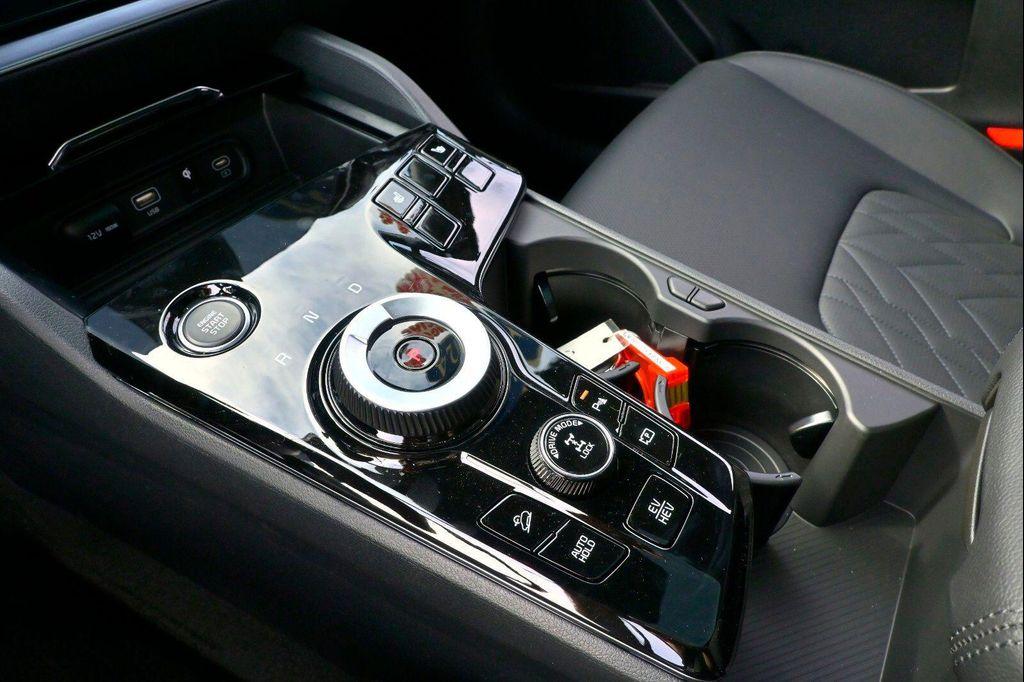used 2024 Kia Sportage car, priced at $33,977