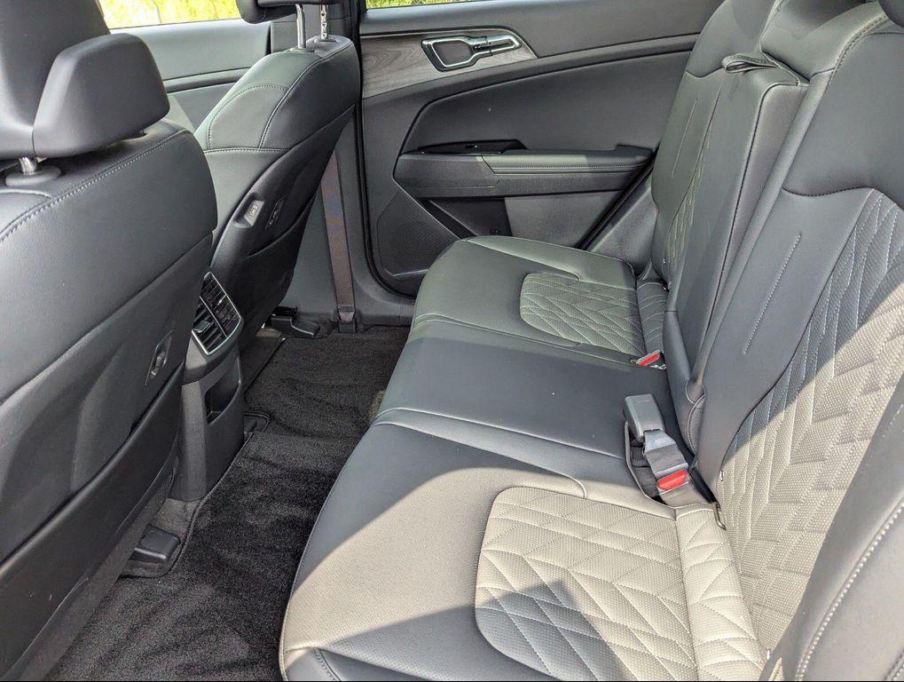 used 2025 Kia Sportage car, priced at $37,999