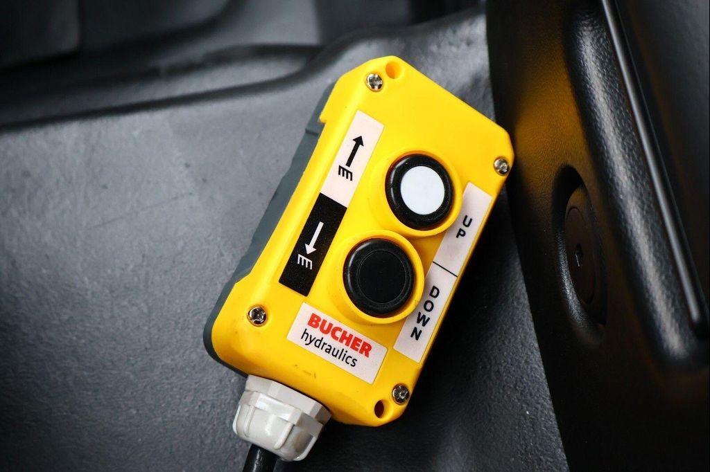 new 2024 Chevrolet Silverado 3500 car, priced at $72,977