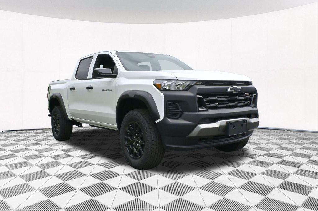 new 2025 Chevrolet Colorado car, priced at $39,493