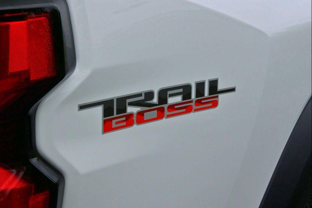 new 2026 Chevrolet Colorado car, priced at $44,258