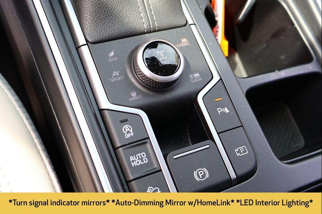 used 2025 Kia Sorento car, priced at $33,981