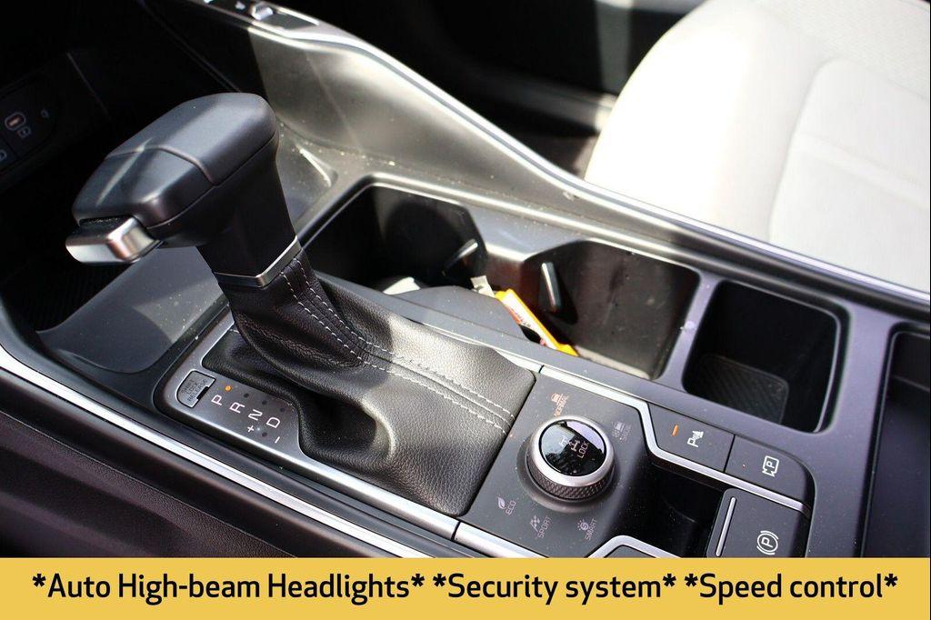 used 2025 Kia Sorento car, priced at $33,981