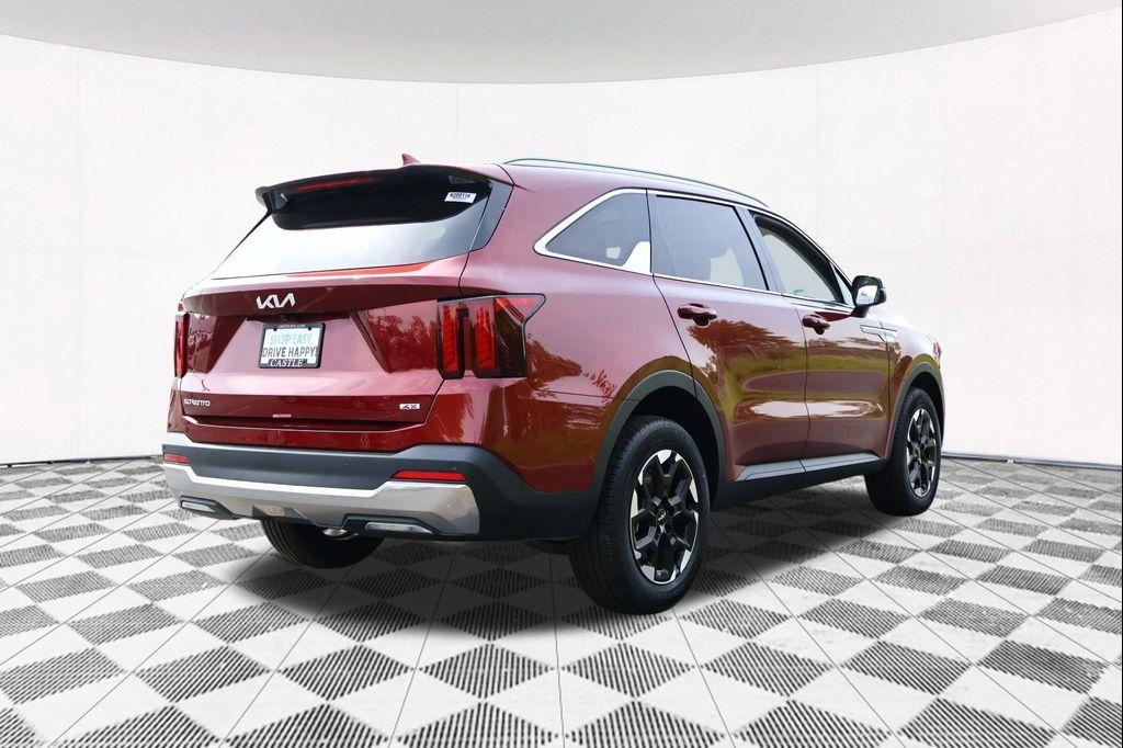 used 2025 Kia Sorento car, priced at $33,981