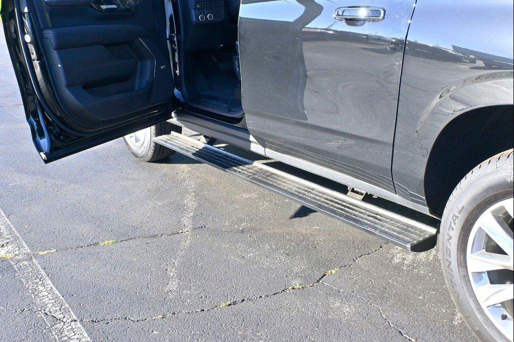 new 2025 Chevrolet Suburban car, priced at $82,460