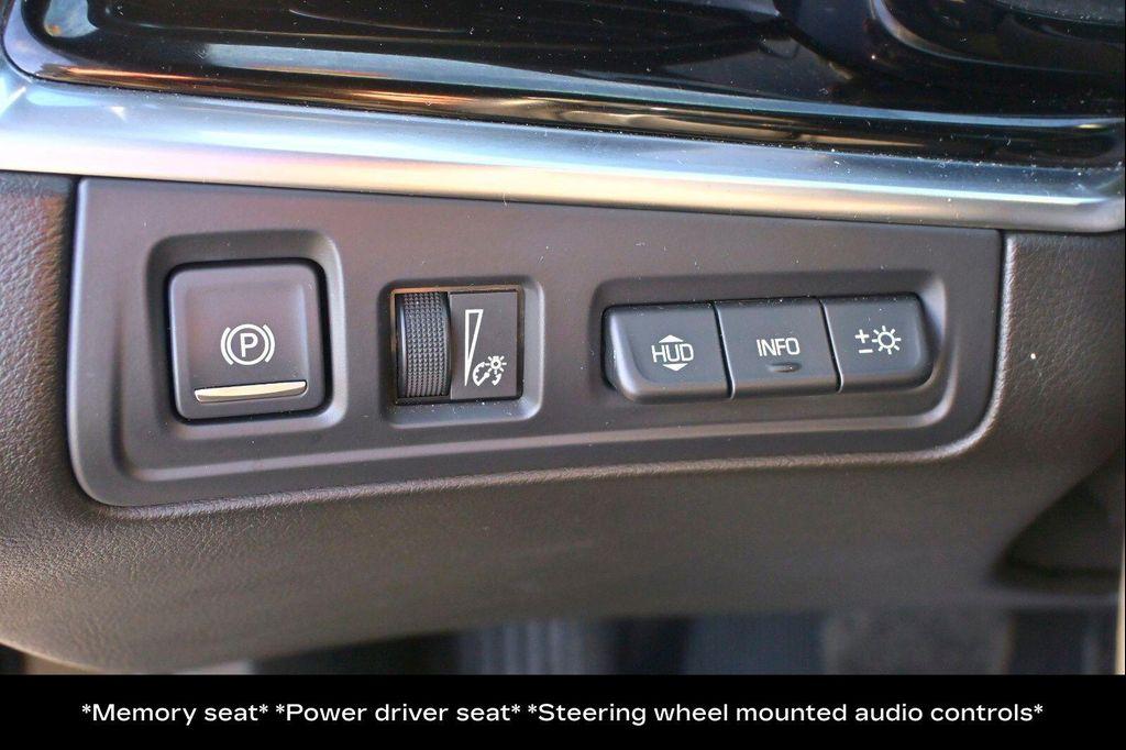 used 2022 Cadillac XT6 car, priced at $35,047