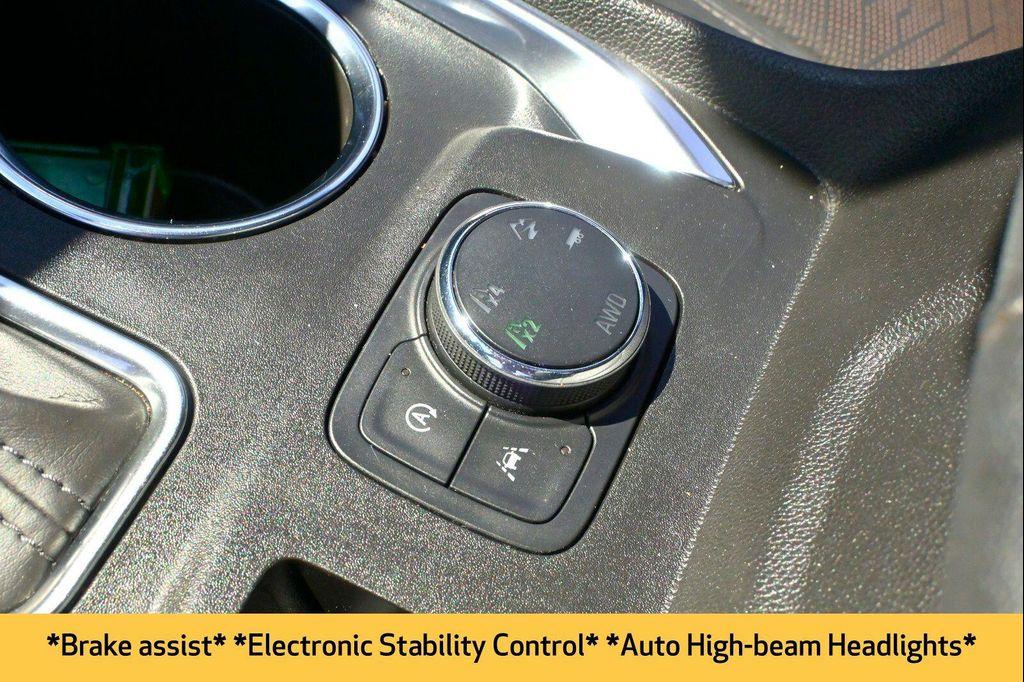 used 2022 Chevrolet Traverse car, priced at $30,779