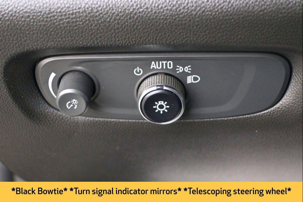 used 2023 Chevrolet Traverse car, priced at $29,997