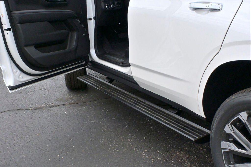 new 2025 Chevrolet Tahoe car, priced at $89,044