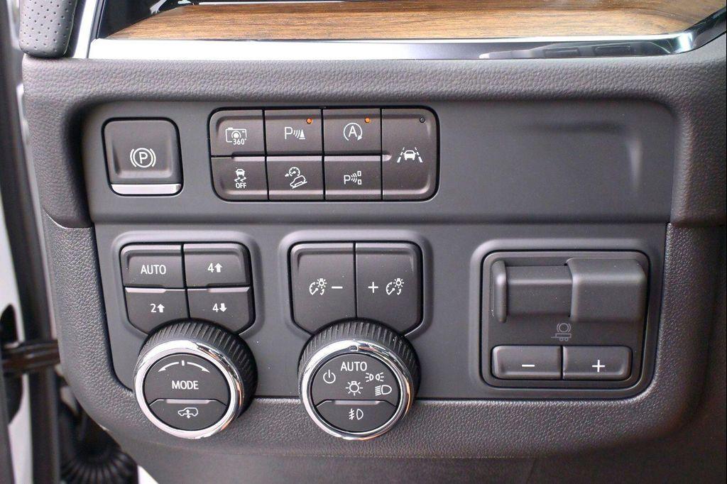 new 2025 Chevrolet Tahoe car, priced at $89,044