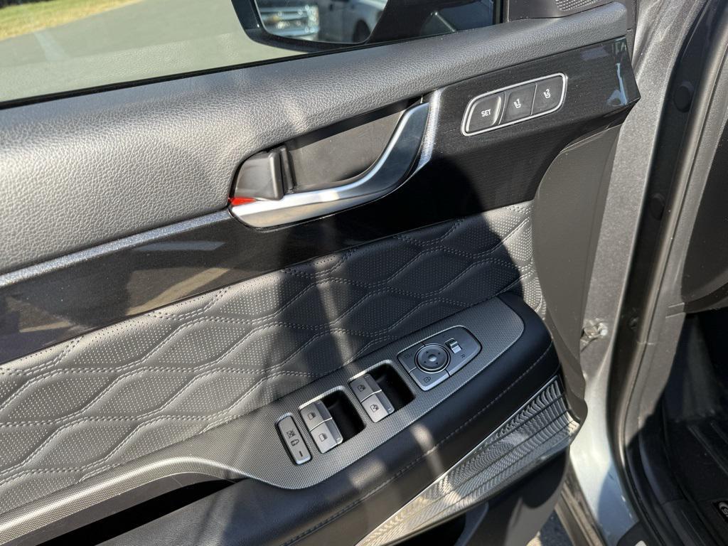 used 2022 Hyundai Palisade car, priced at $27,277