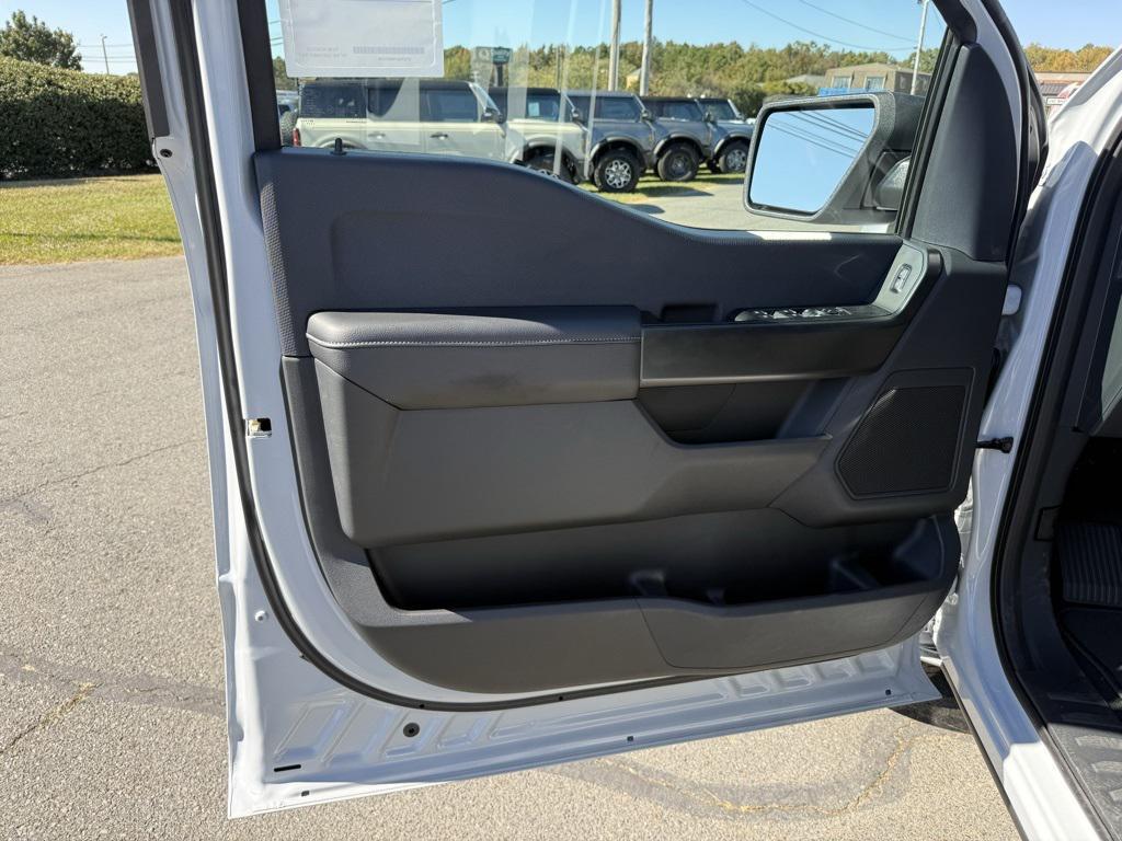 new 2025 Ford F-150 car, priced at $47,777