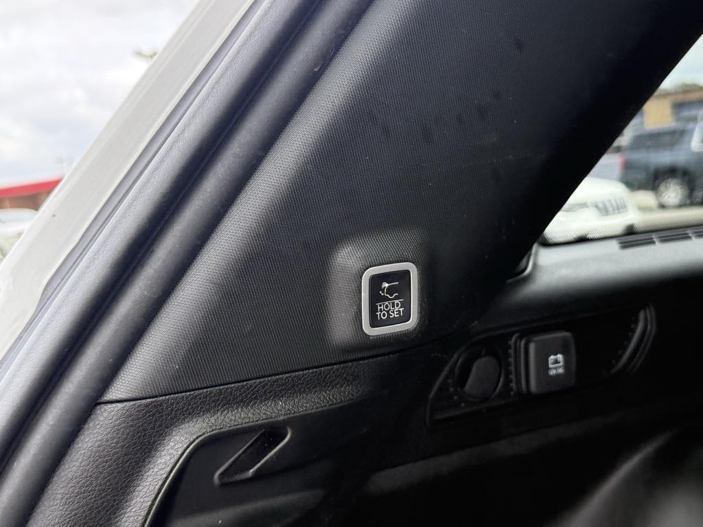 used 2023 Jeep Grand Cherokee car, priced at $29,277