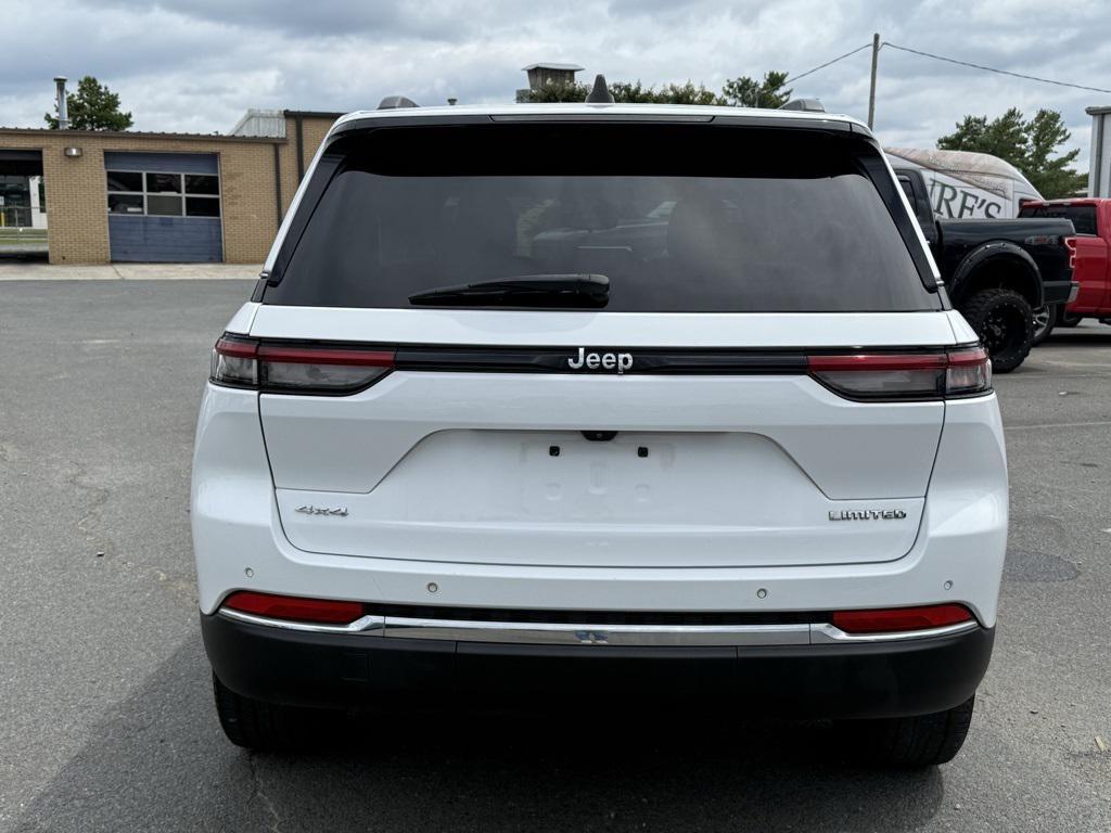used 2023 Jeep Grand Cherokee car, priced at $29,277