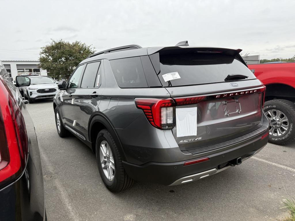 new 2025 Ford Explorer car