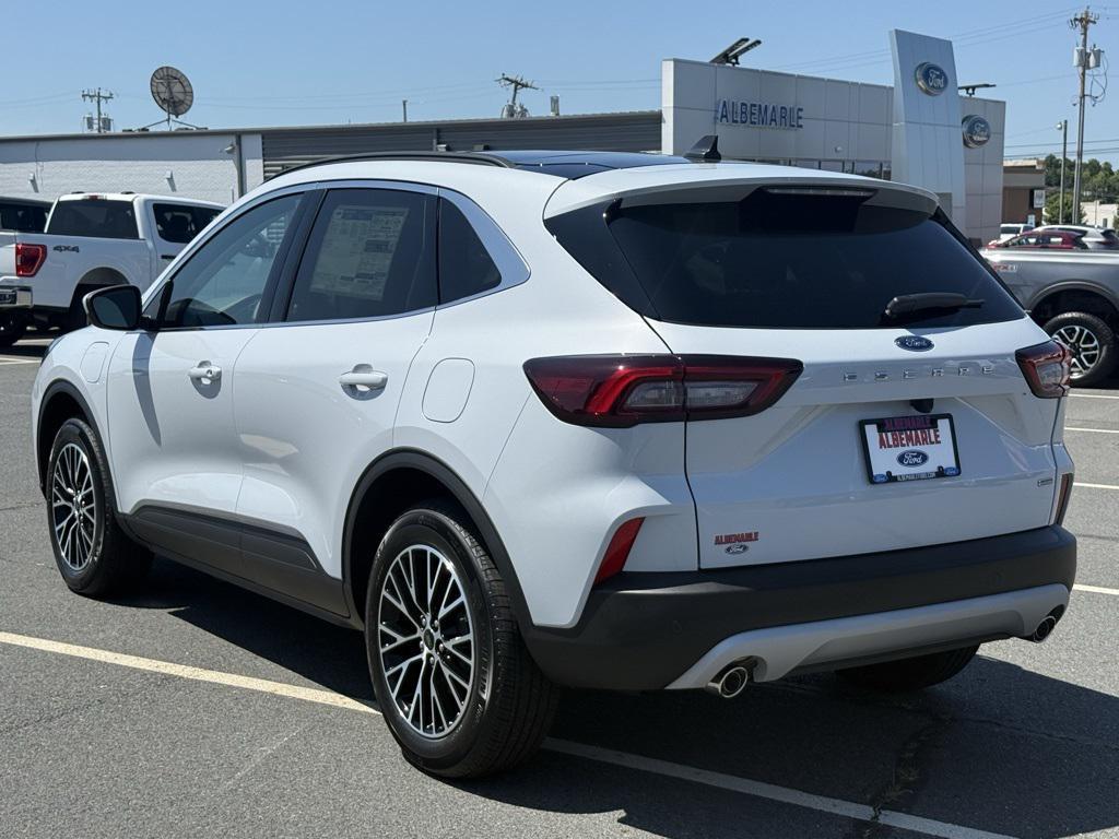 new 2025 Ford Escape PHEV car, priced at $39,277