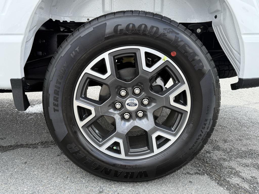 new 2025 Ford F-150 car, priced at $38,777