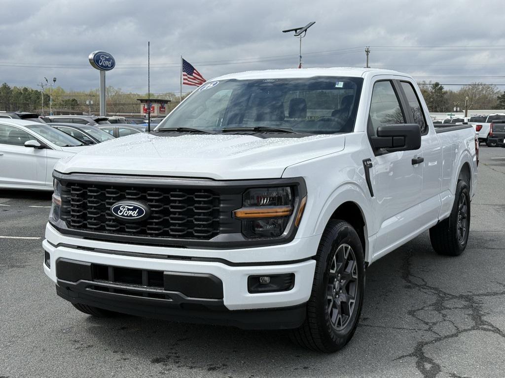 new 2025 Ford F-150 car, priced at $38,777