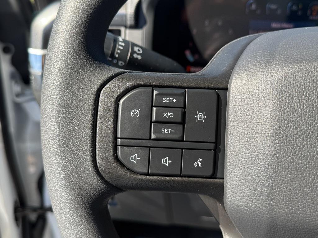 new 2025 Ford F-150 car, priced at $41,277