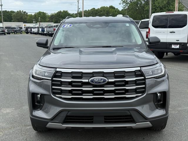 new 2025 Ford Explorer car
